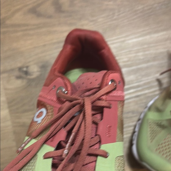 On Running Green and Red Athletic Shoes size 6 - Picture 13 of 14